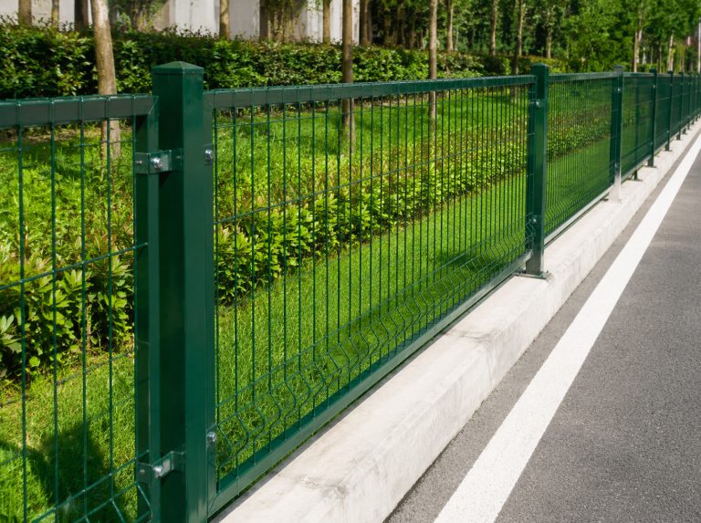 昆明市政道路隔离护栏网
